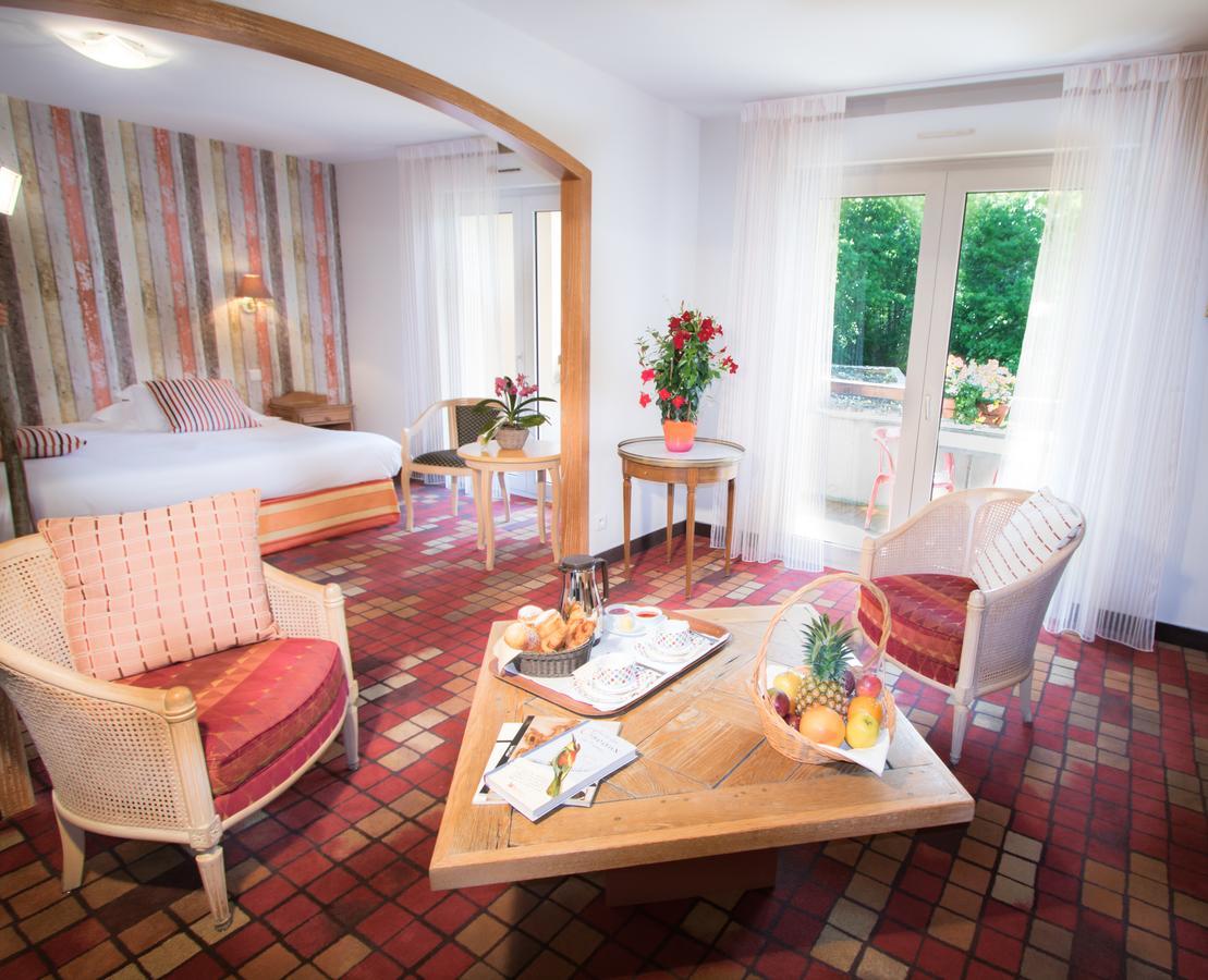 Les Trois Soleils Otel Saint-Céré Dış mekan fotoğraf